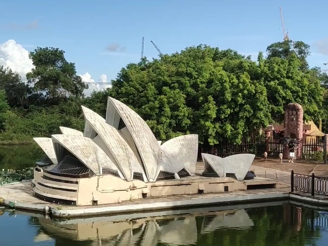Replika opery v Sydney