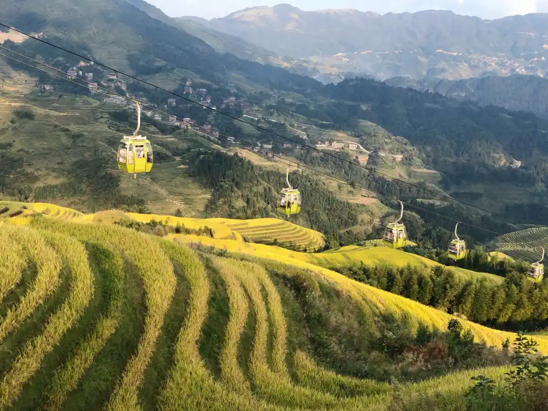 Funivia per il Picco del Buddha d'Oro