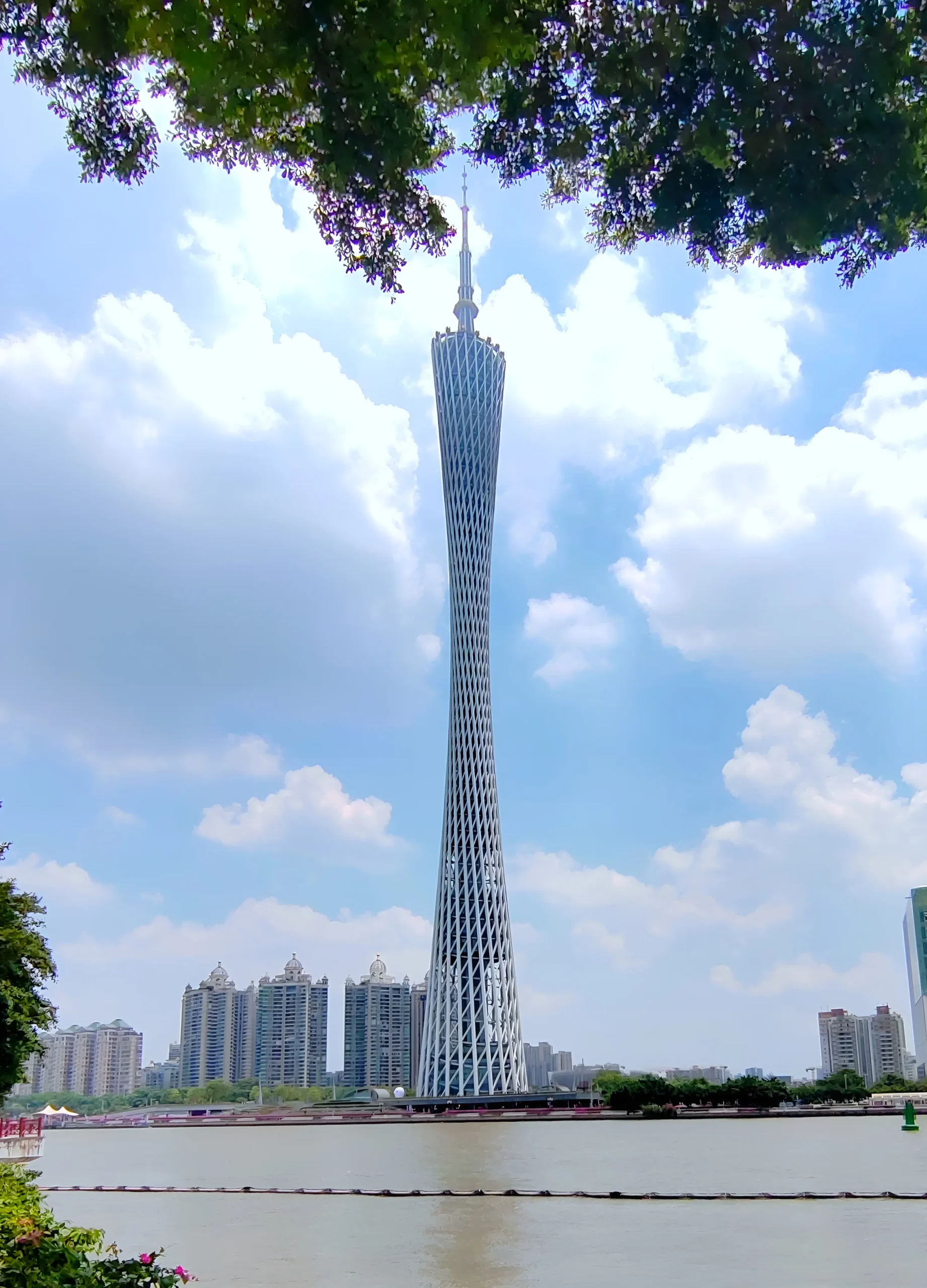 “Slim Waist” of Canton Tower