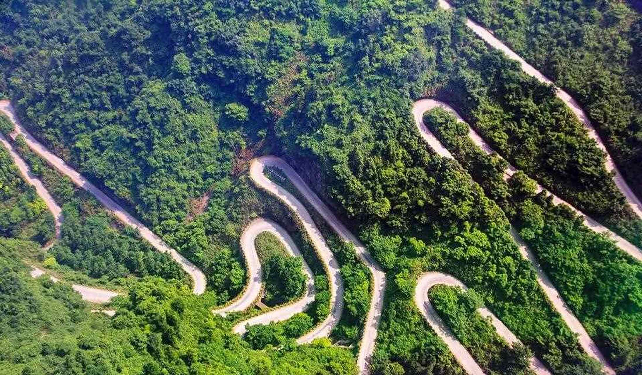 99 bends of the mountain road