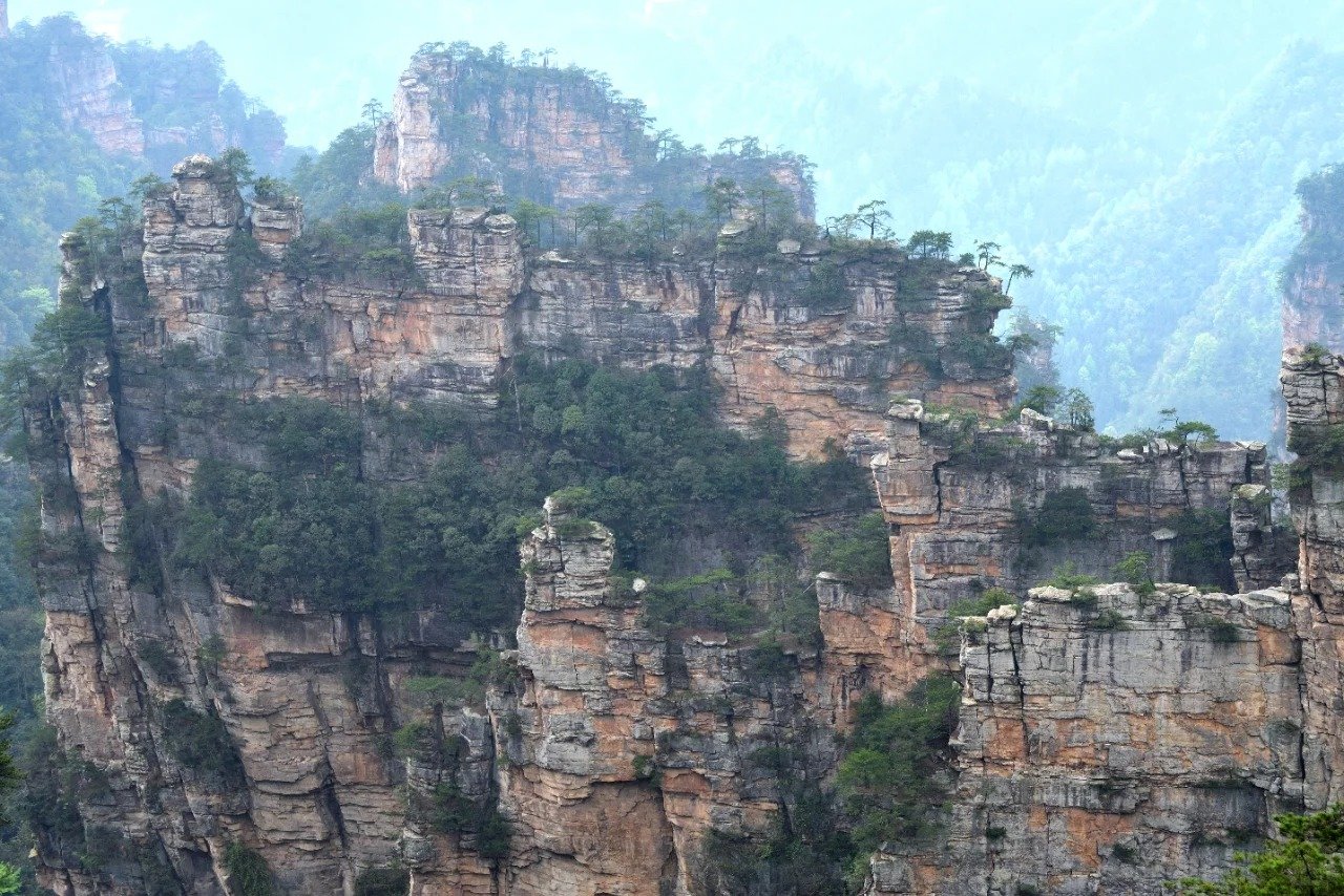 natural "Great Wall of Stone"